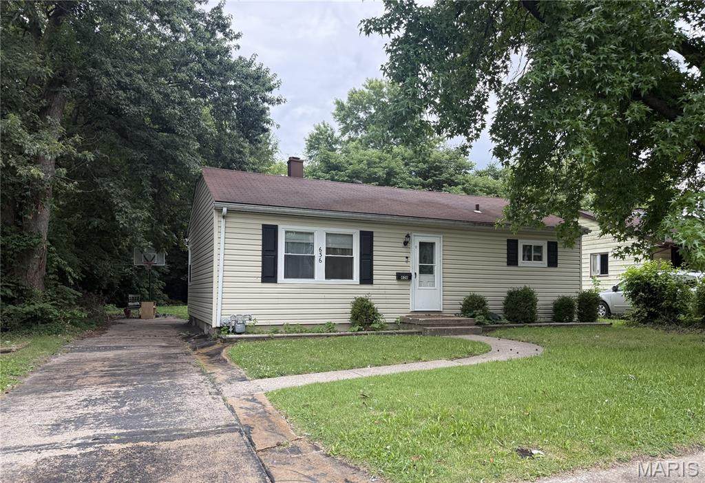 636 Royal Heights Road - Photo 1