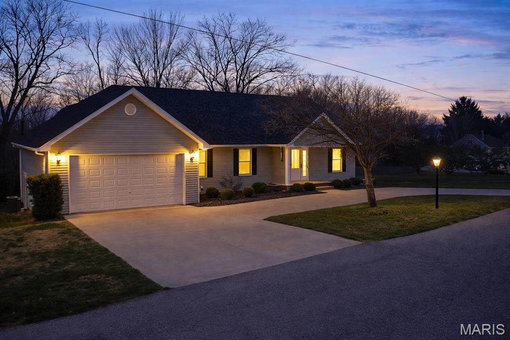 1430 Mullen Lane - Photo 1