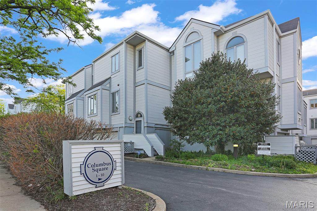 10 Columbus Square Drive - Photo 1