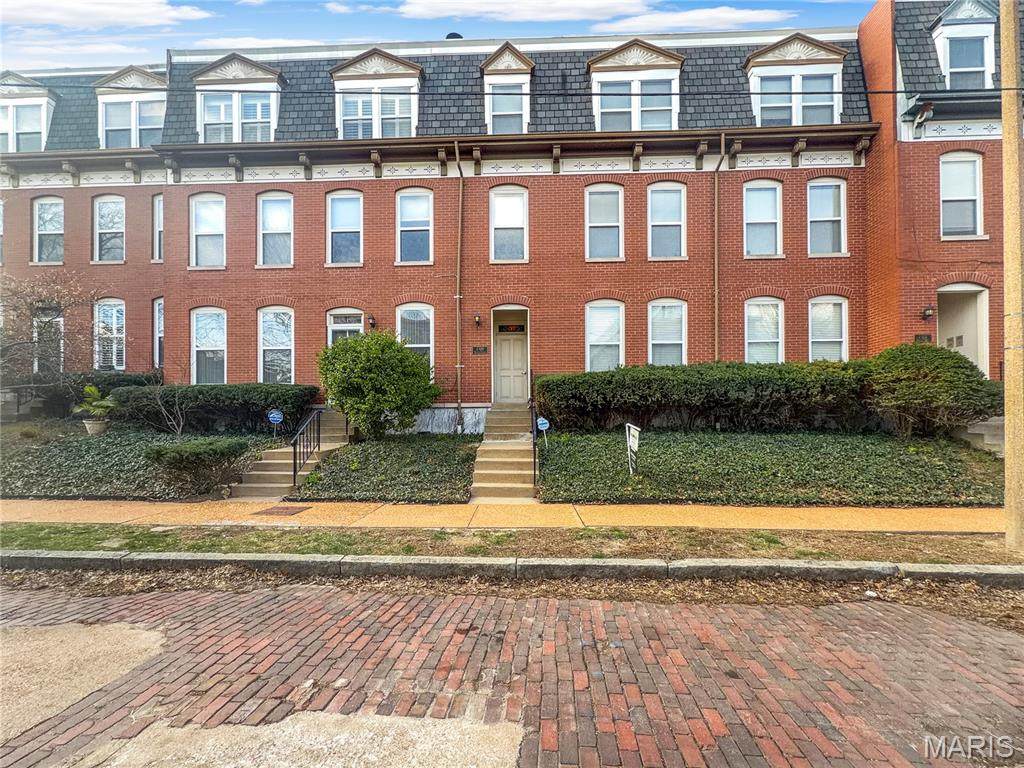 2320 Rutger Street - Photo 1