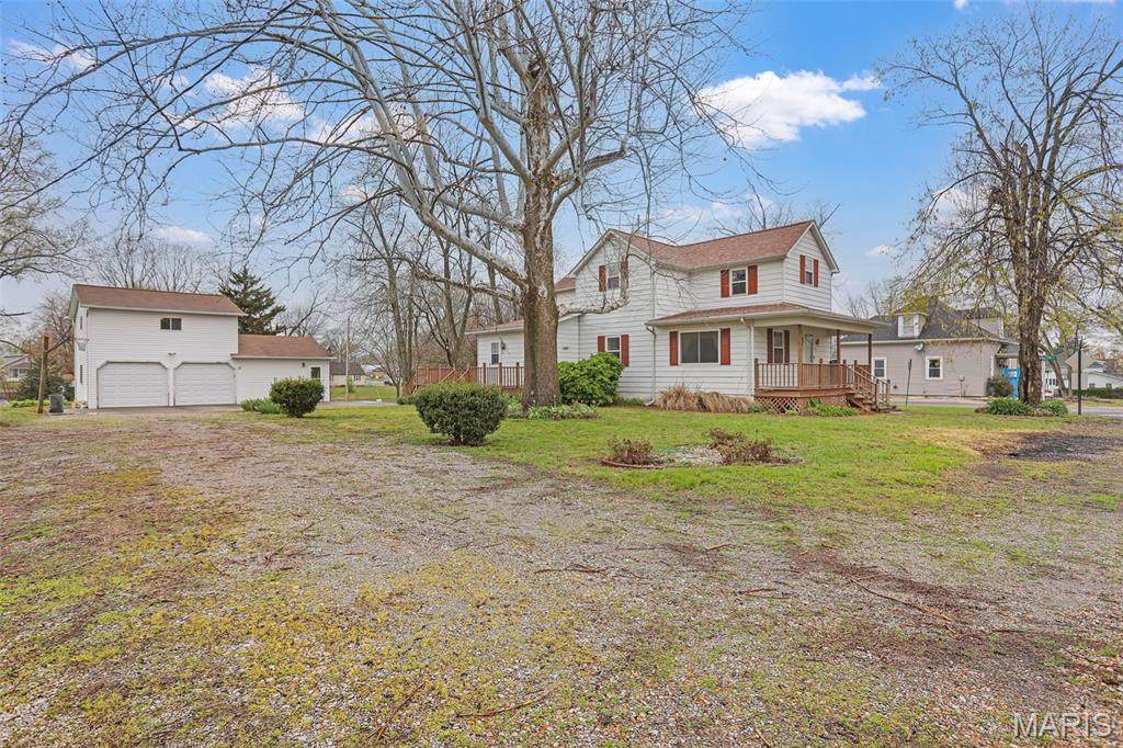 829 Edward Street - Photo 1