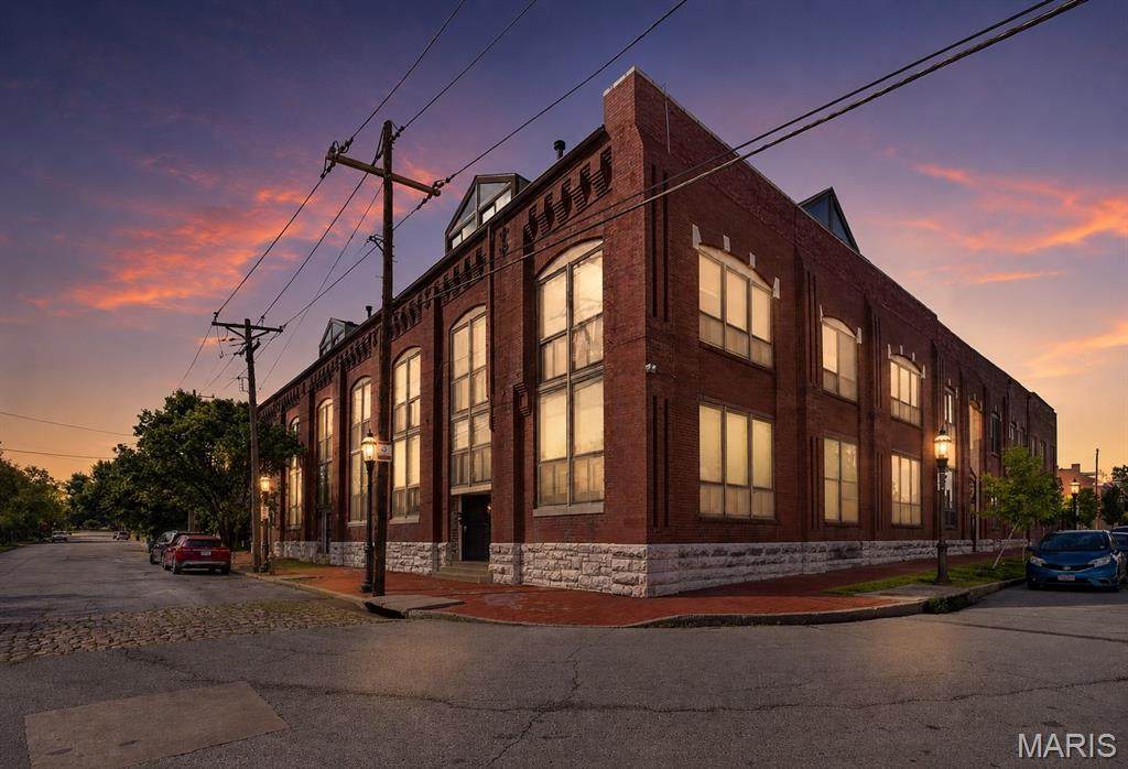 1523 10th Street - Photo 1