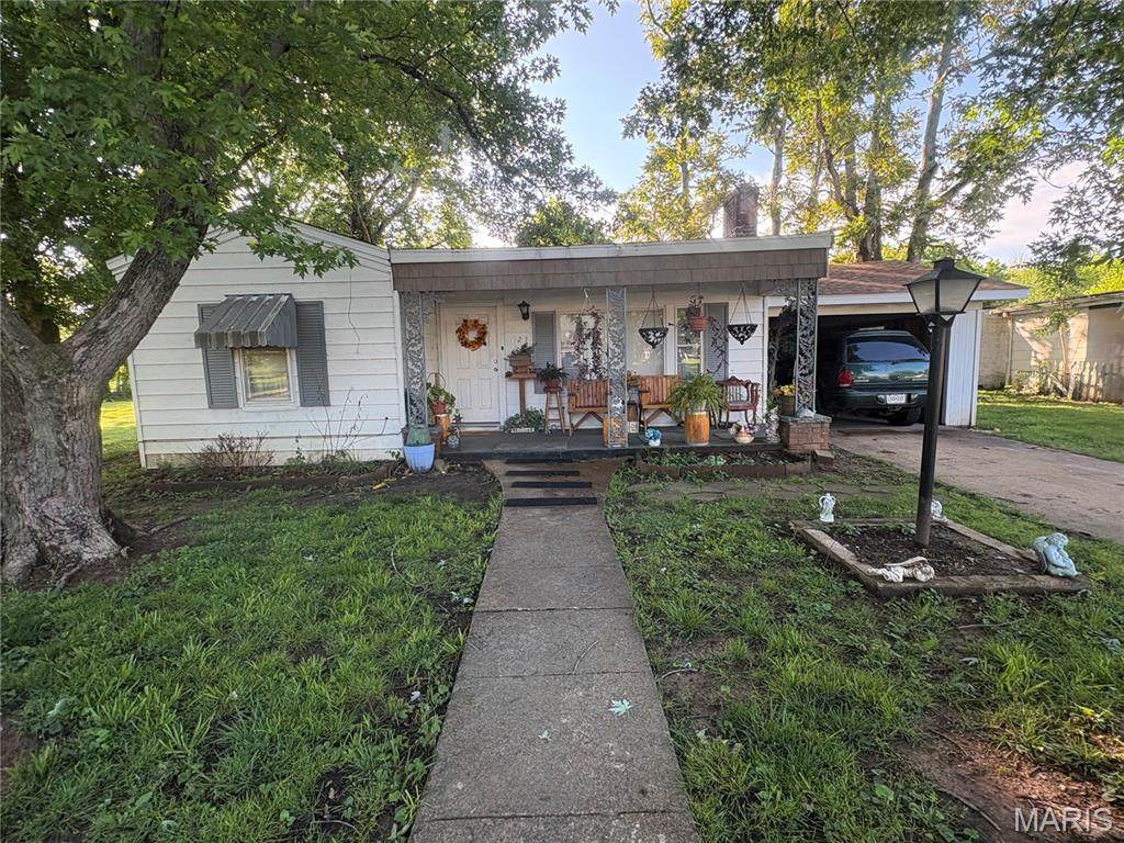 623 Camilla Street - Photo 1
