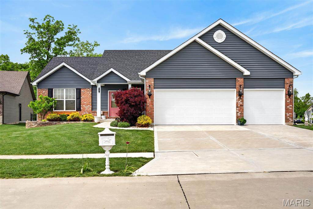 1 Timber Bluff Court - Photo 1
