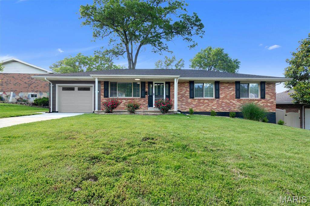 2261 Eleanor Kay Drive - Photo 1