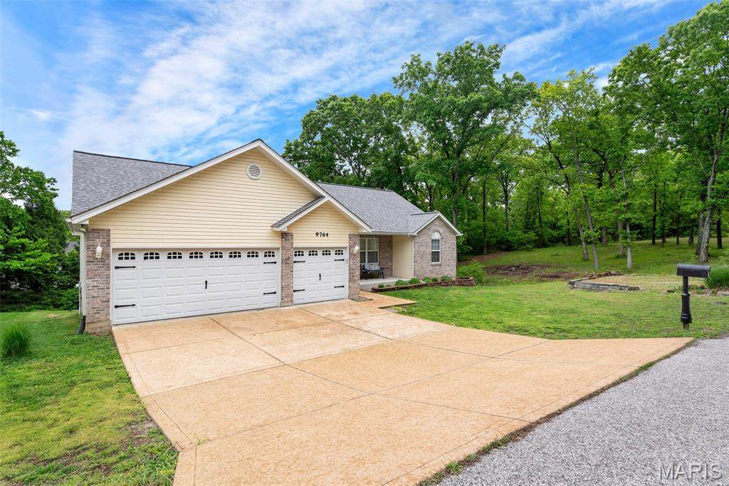 9764 Lee Drive - Photo 1