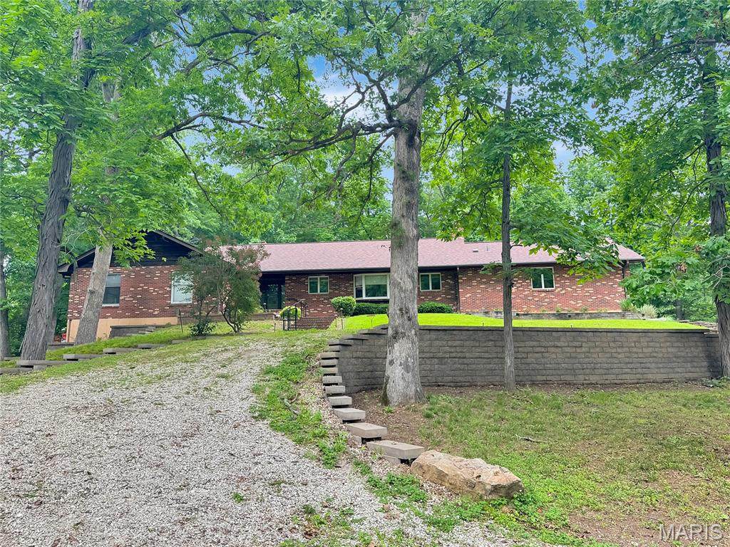 635 Villa Ridge Road - Photo 1