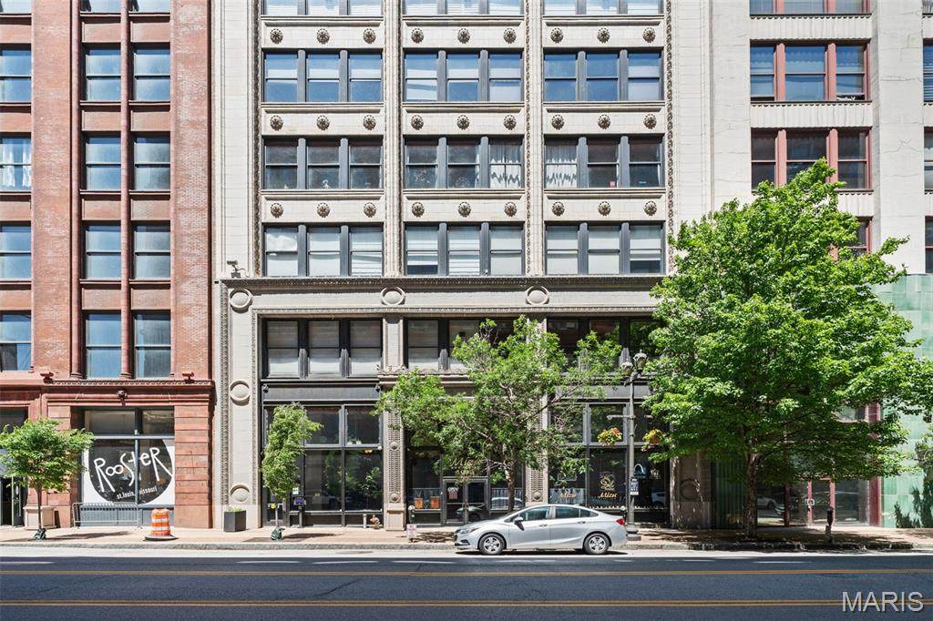 1015 Washington Avenue - Photo 1
