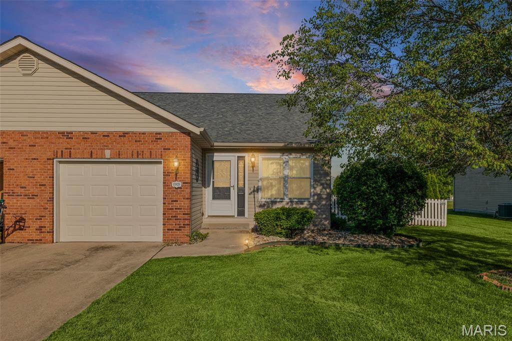 10929 Kentfield Drive - Photo 1