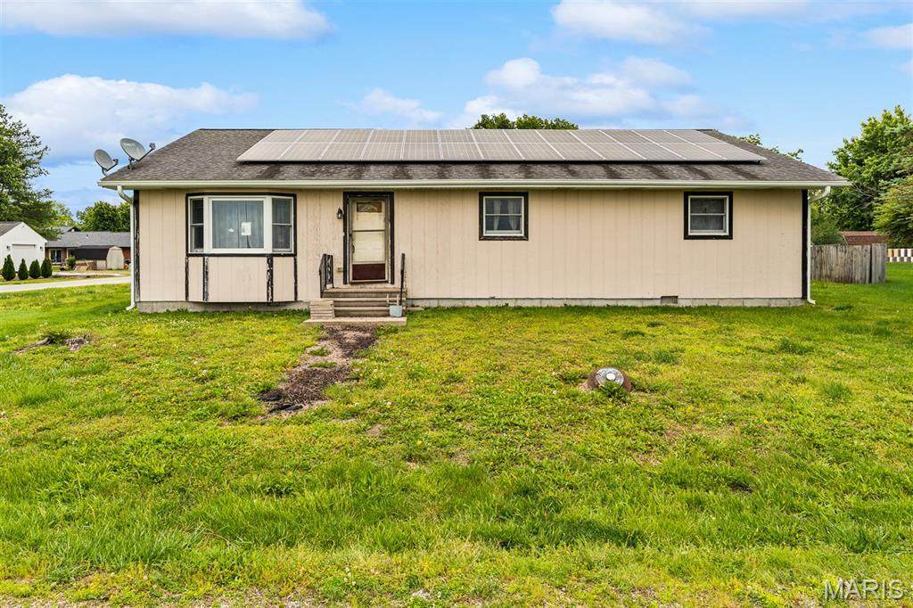 2203 6th Street - Photo 1
