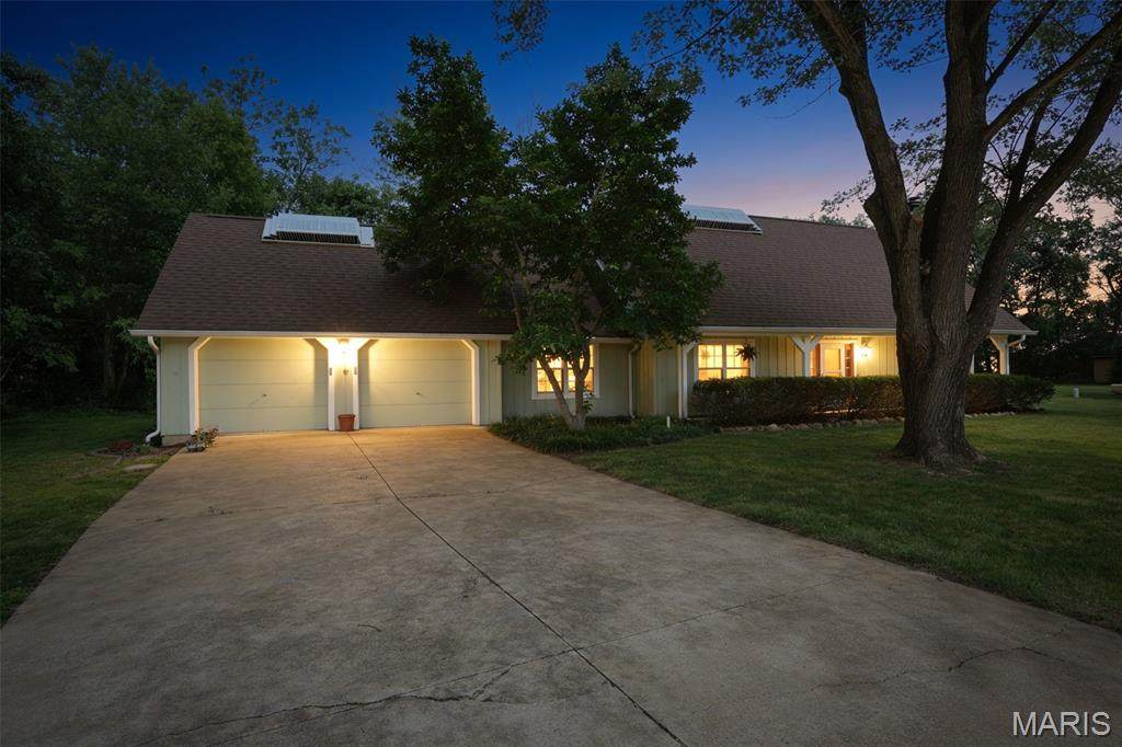 436 Shenandoah Drive - Photo 1