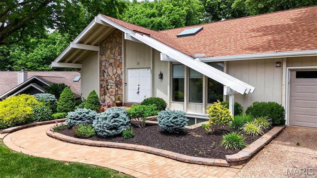 13 Laurel Oaks Court - Photo 1