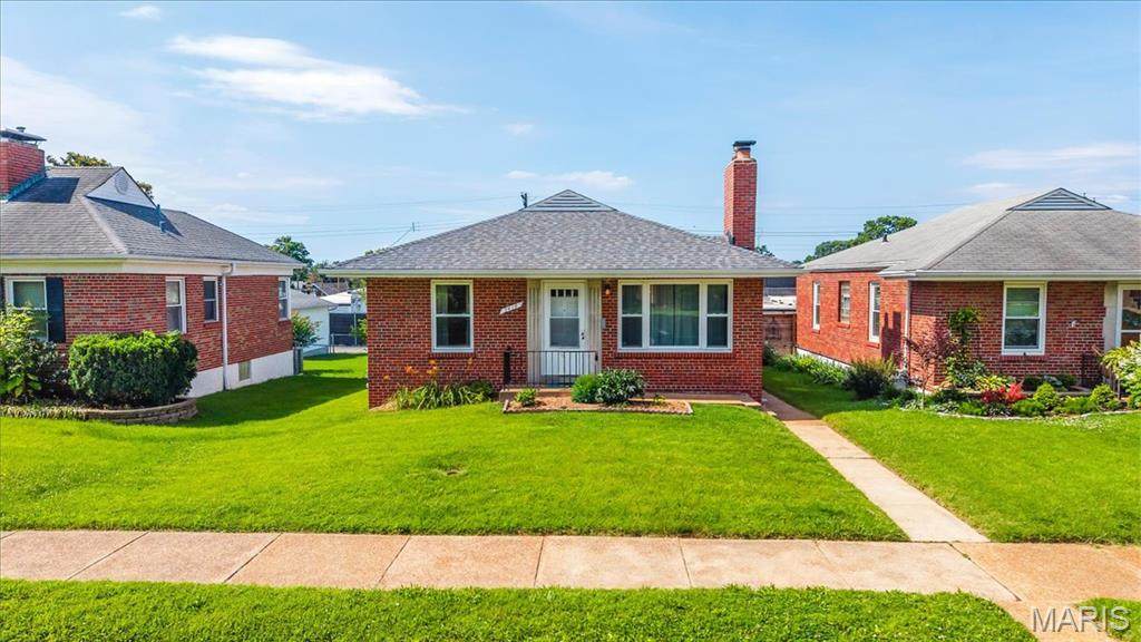 5414 Lindenwood Avenue - Photo 1