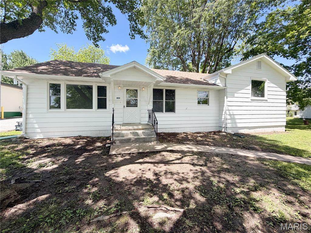 809 3rd Street - Photo 1