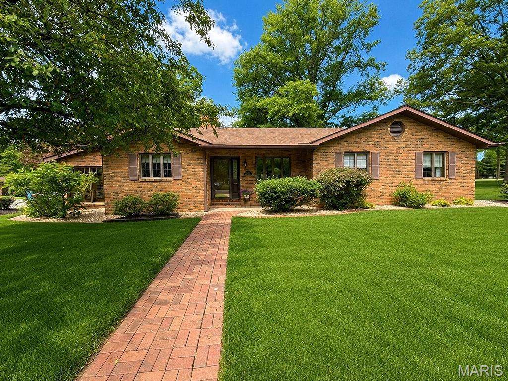 315 Pin Oak Street - Photo 1