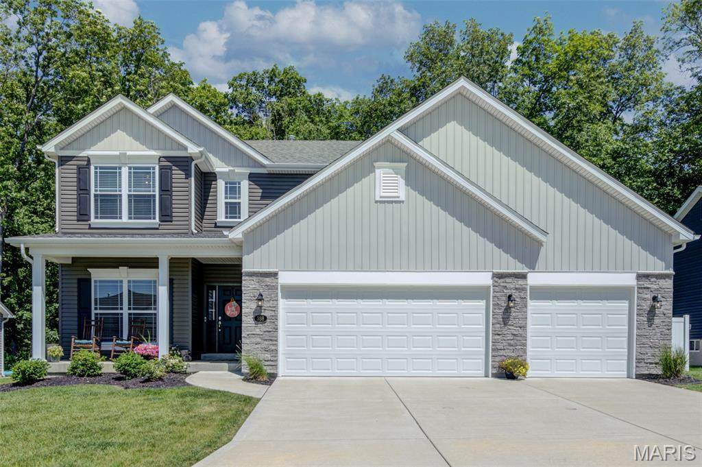 588 Lakewood Drive - Photo 1