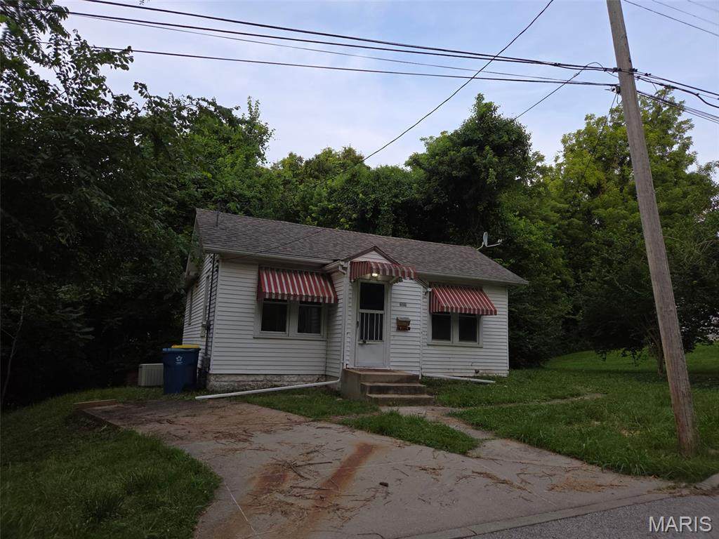 324 Liberty - Photo 1