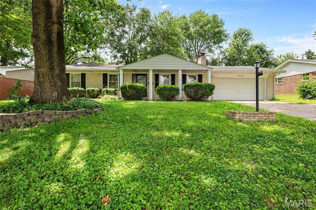 121 Williamsburg Drive - Photo 1