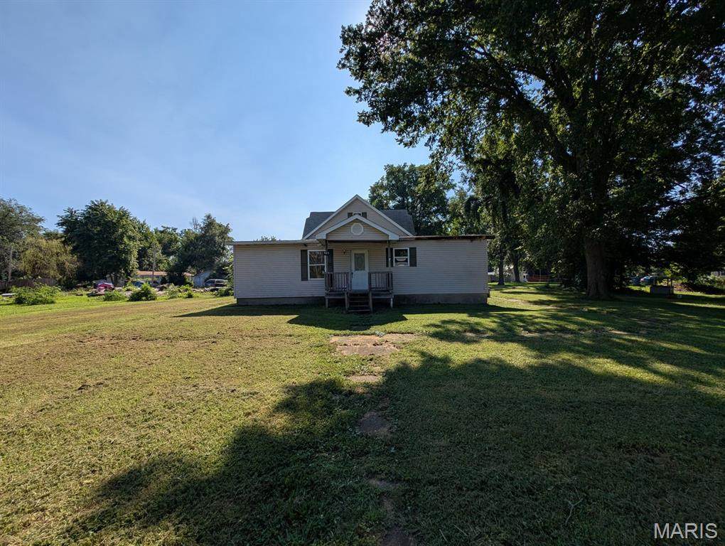 405 Academy Street - Photo 1