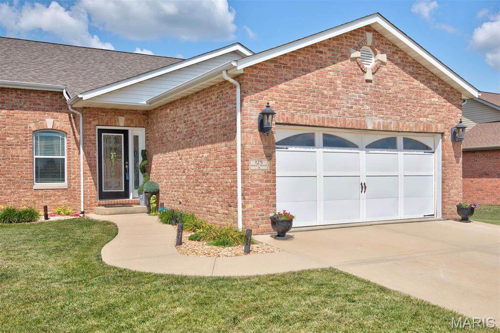 125 Warren Manor - Photo 1