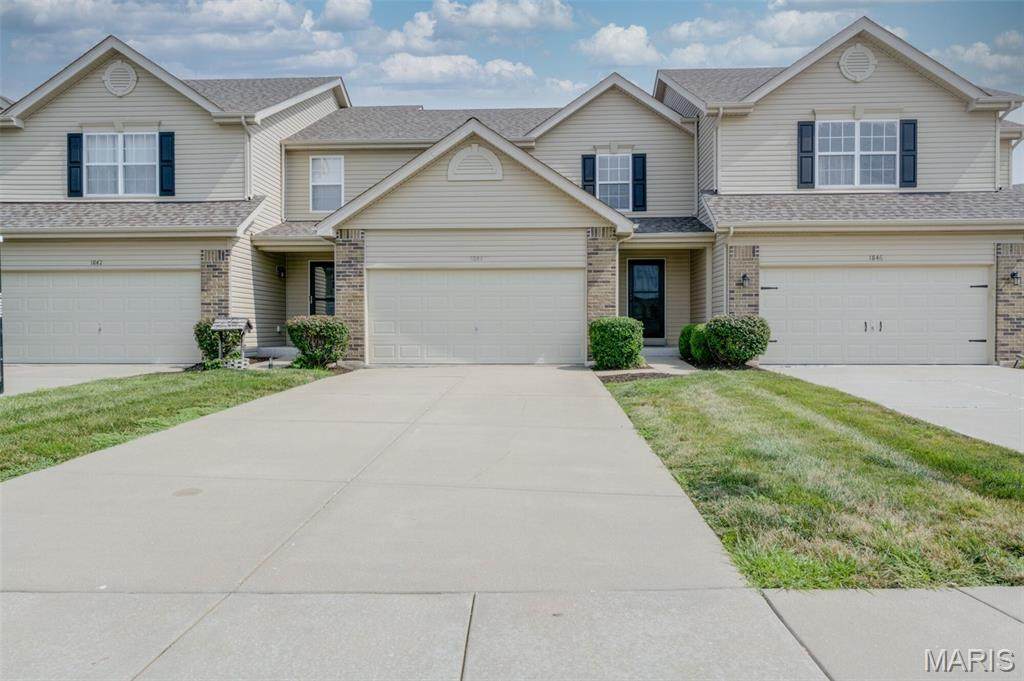 1844 Sterling Oaks Drive - Photo 1