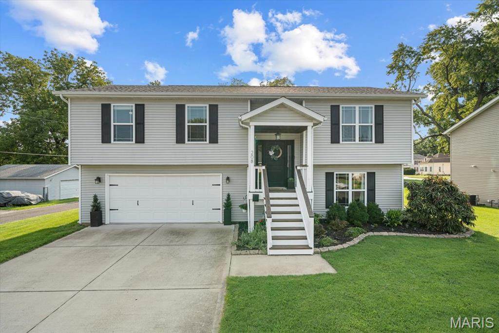 208 Fairview Avenue - Photo 1