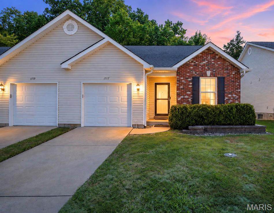 1717 Lexington Place - Photo 1