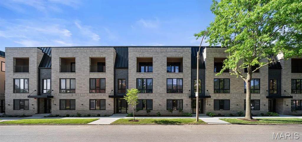 4318 Vista Avenue - Photo 1