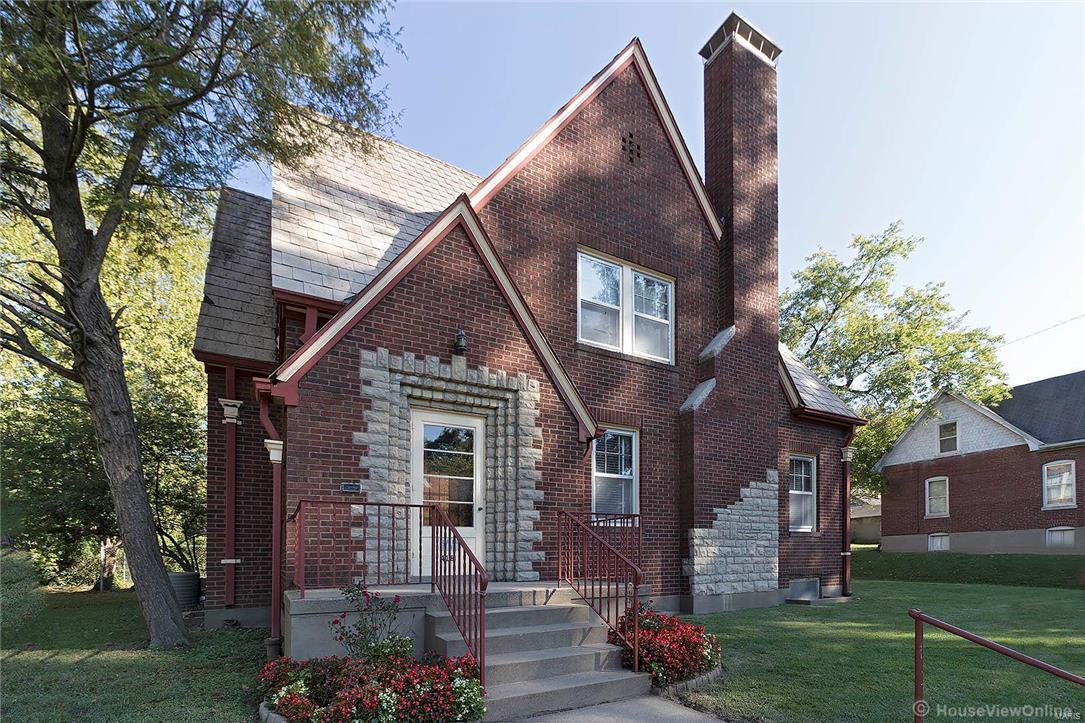 418 Pacific Street - Photo 1