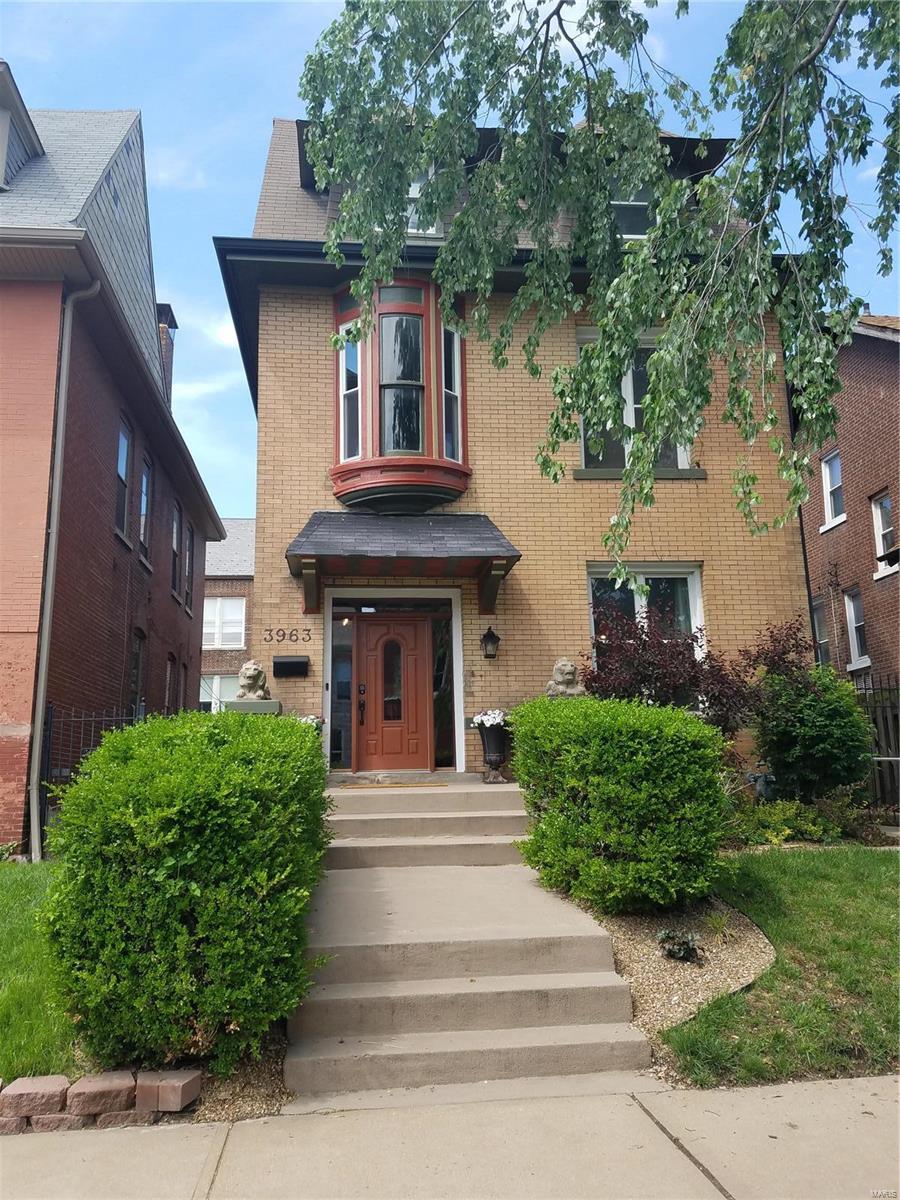 3963 Russell Boulevard - Photo 1