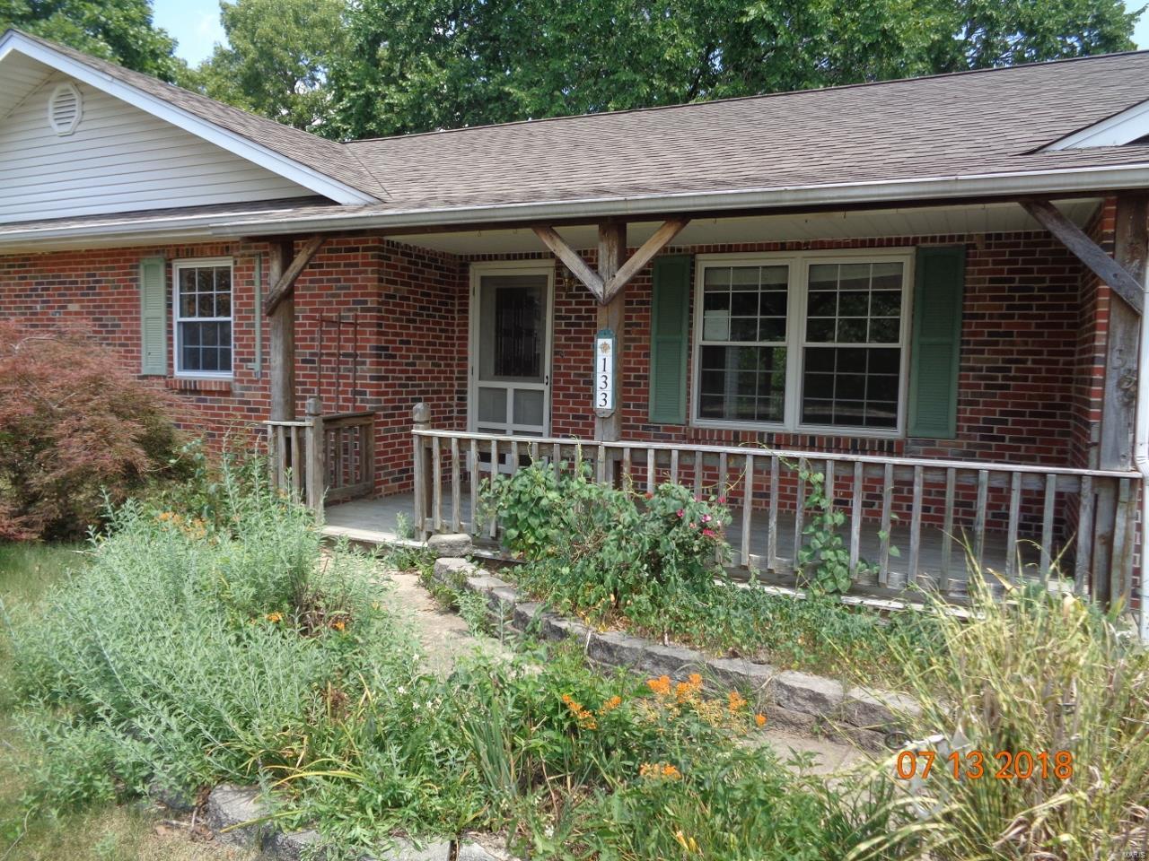 133 Vernon Street - Photo 1