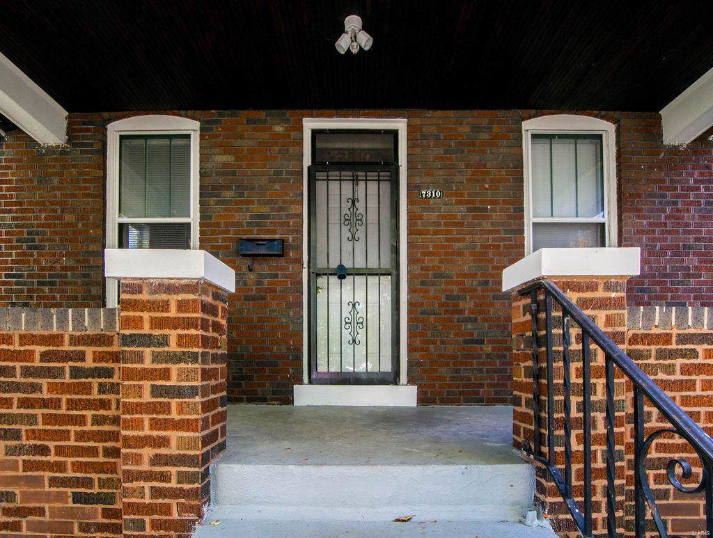 7310 Vermont Avenue - Photo 1