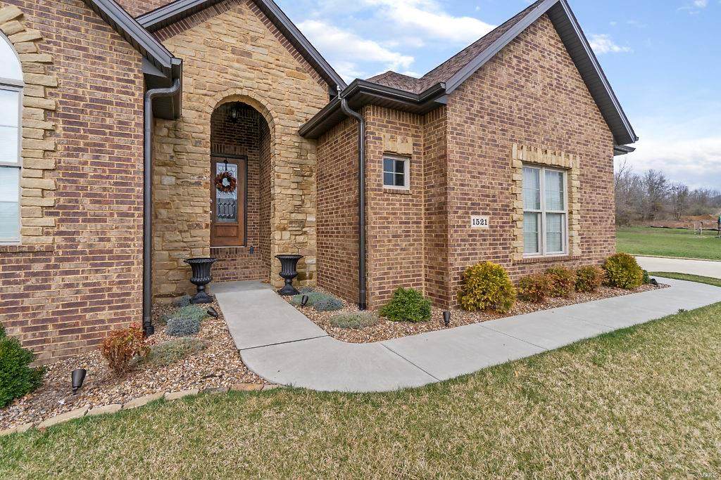 1521 Birchwood - Photo 1