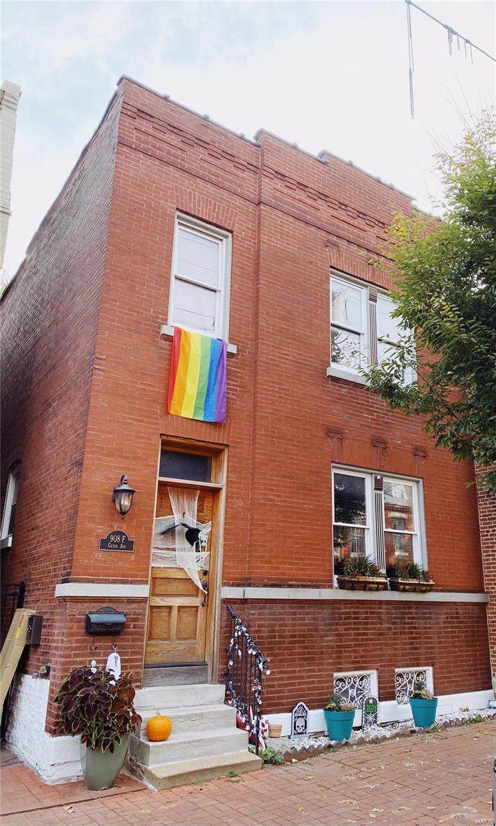 908 Geyer Avenue - Photo 1