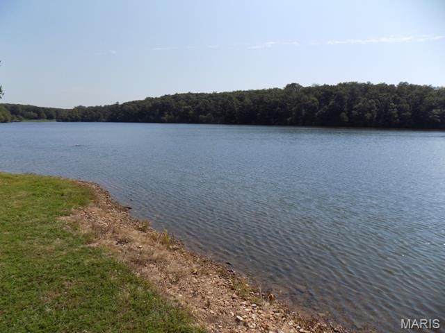 255 Foxboro Road - Photo 1