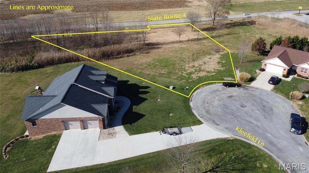 964 Kleefeld Lane - Photo 1