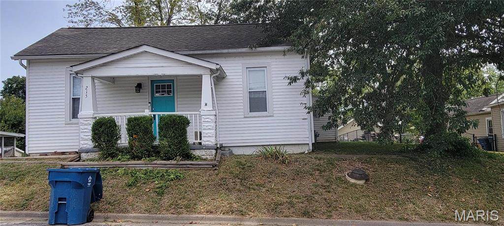 215 Summit Avenue - Photo 1