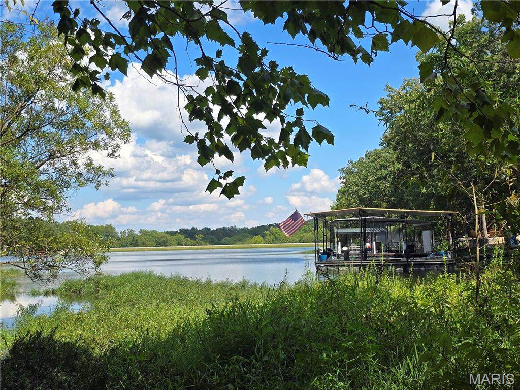 1051 Lakeview Drive - Photo 1