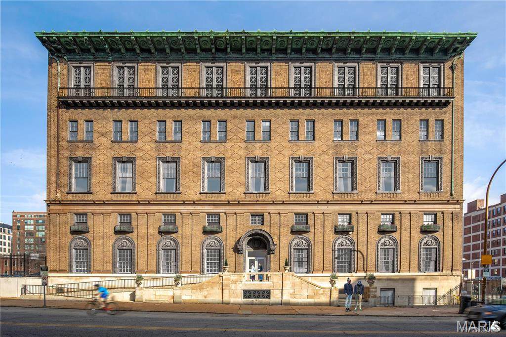 1411 Locust Street - Photo 1