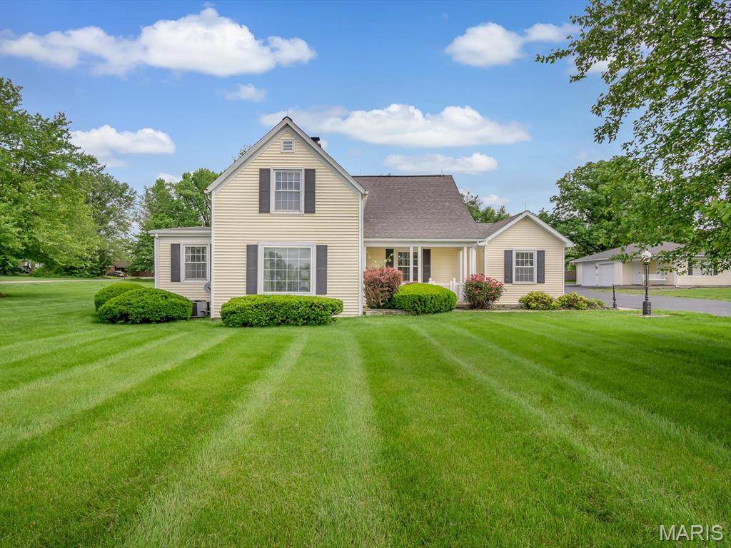 2525 Mulligan Lane - Photo 1