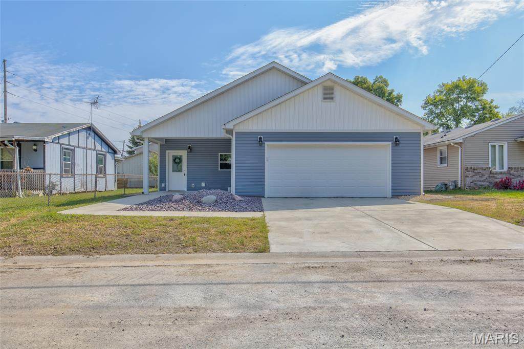 731 Dugger Street - Photo 1