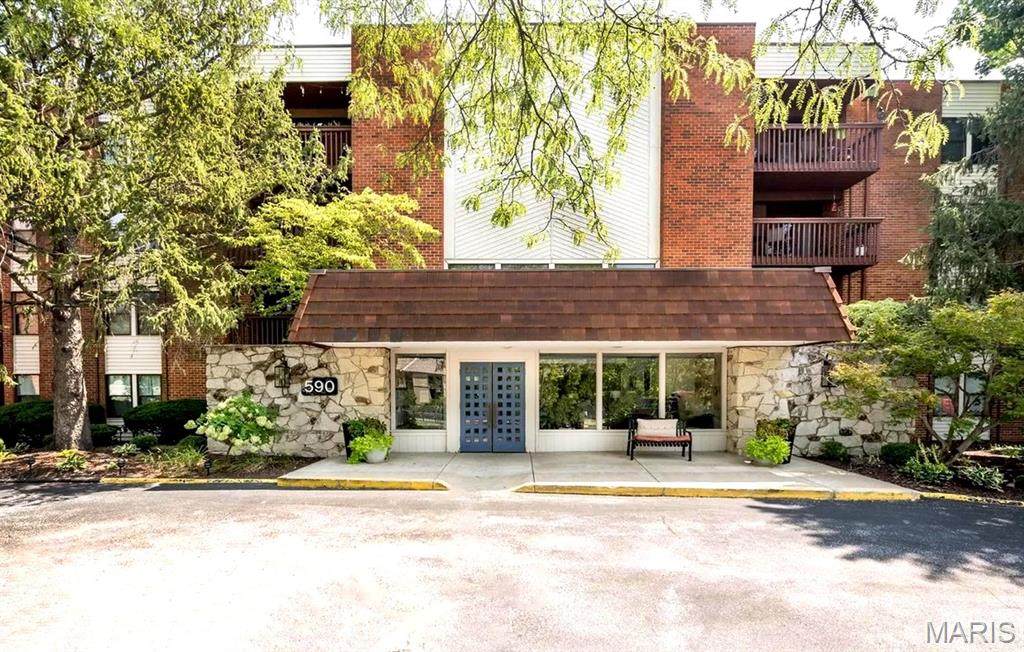 590 Sarah Lane - Photo 1