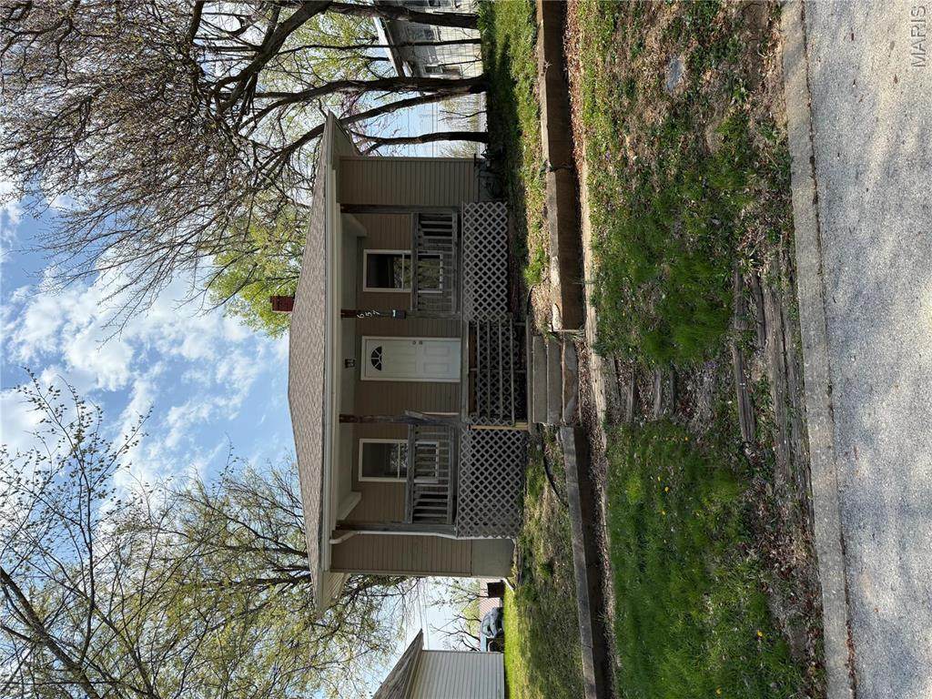 657 Hawkins Avenue - Photo 1