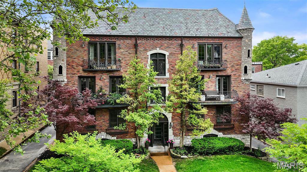 7520 Buckingham Drive - Photo 1