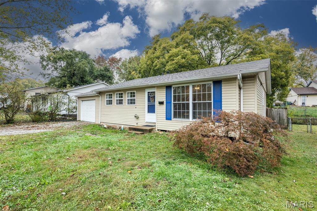 704 W Madison - Photo 1