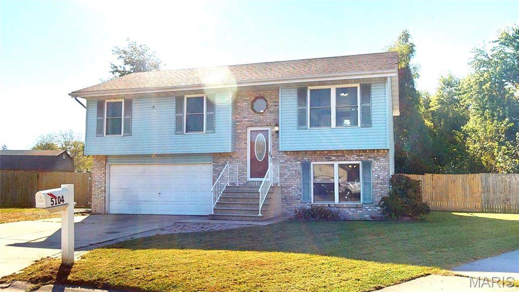 5104 Stephanie Drive - Photo 1