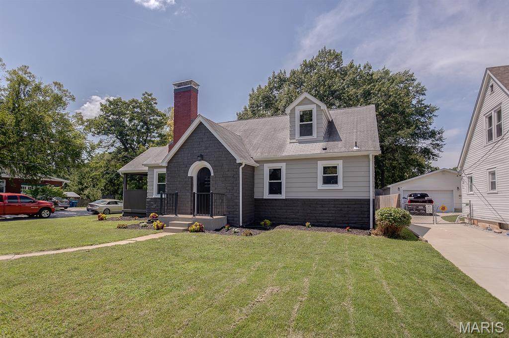 2400 Alby Street - Photo 1