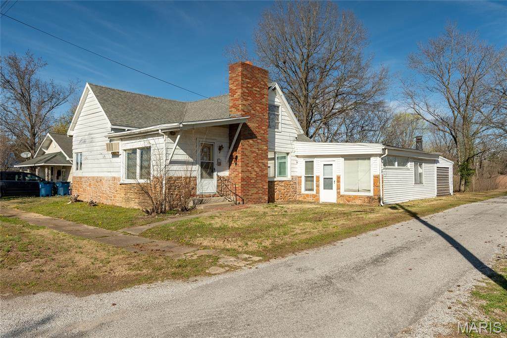 712 Mulkey - Photo 1