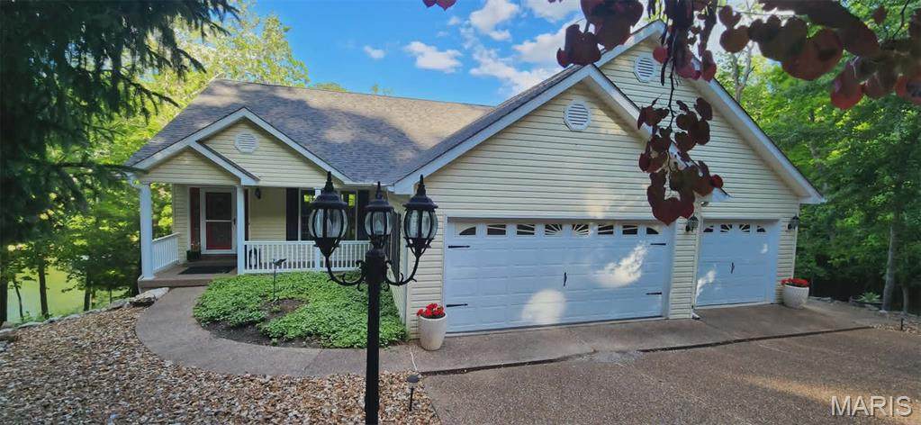 1497 Lake Sherwood Drive - Photo 1