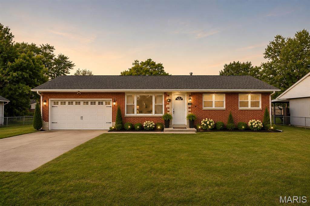 4025 Braden Avenue - Photo 1